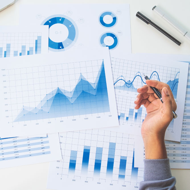 ከሪፖርቶች በላይ ብዕር ይዞ